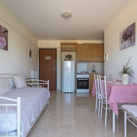 Lovely Apartment Xylokastro 2Nd Floor Exterior photo