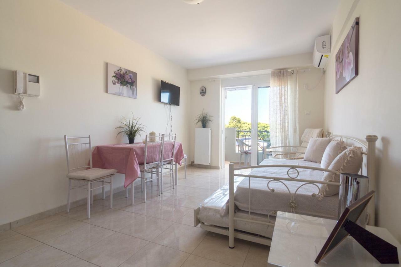 Lovely Apartment Xylokastro 2Nd Floor Exterior photo