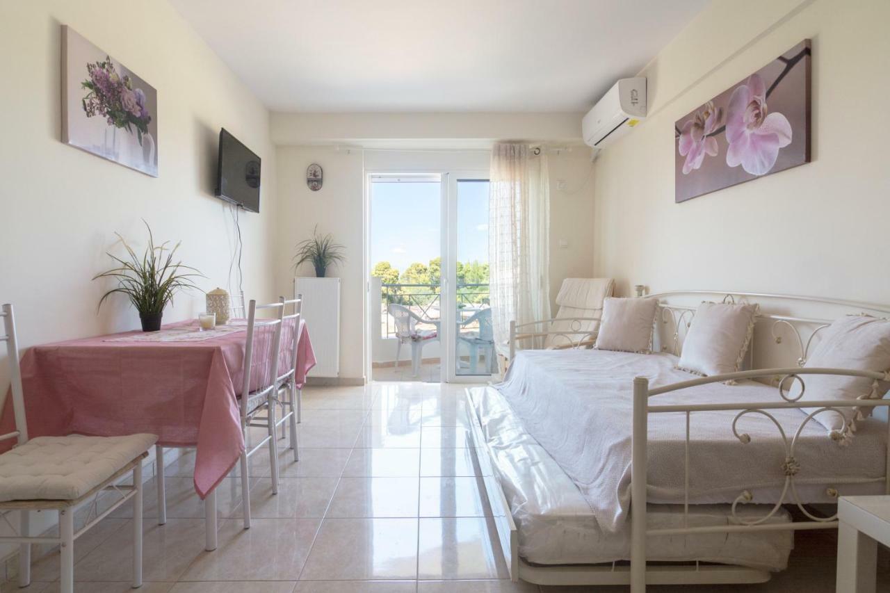 Lovely Apartment Xylokastro 2Nd Floor Exterior photo